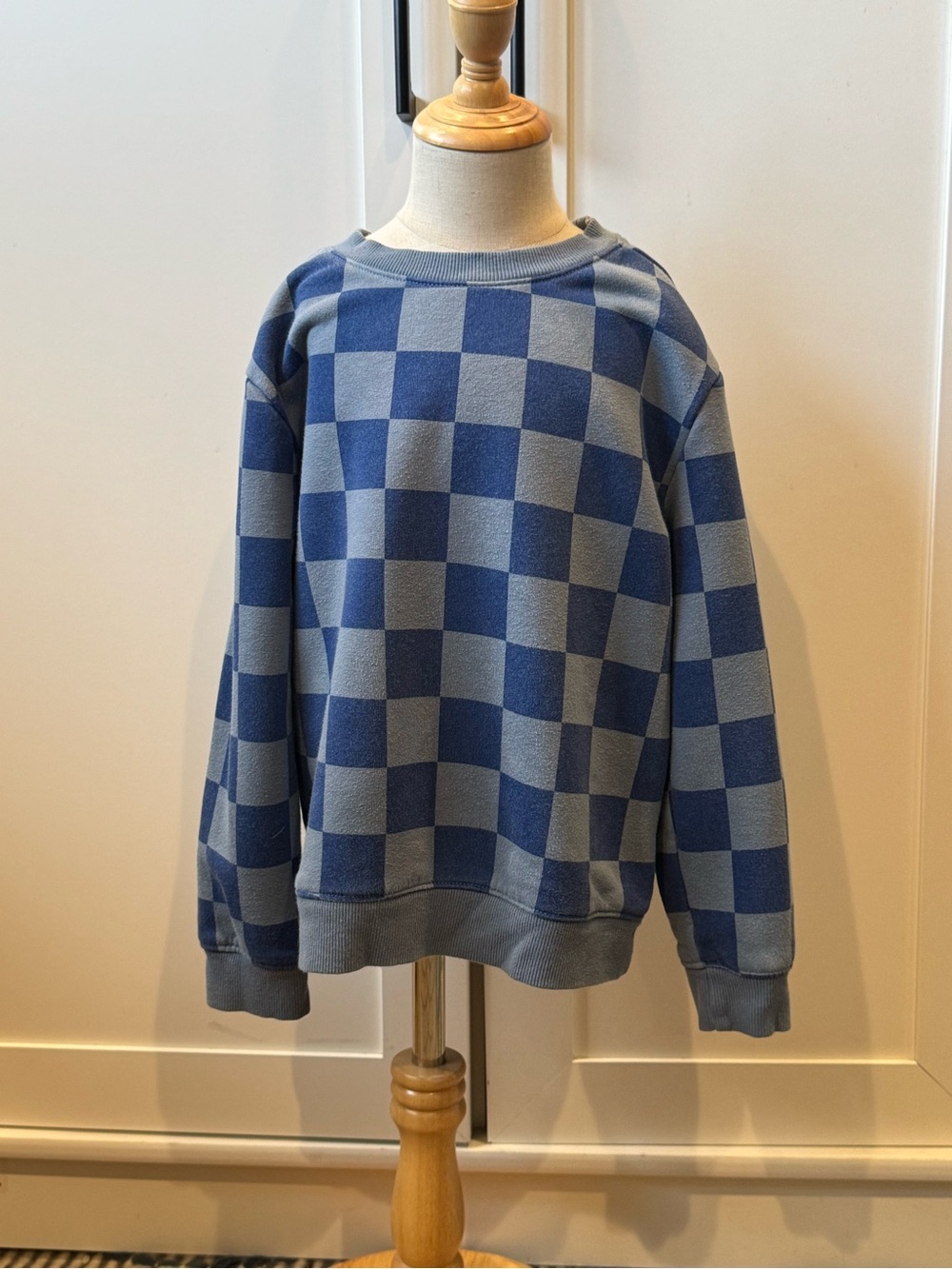 Cat & Jack Blue Checkered Sweatshirt Little boys 4/5